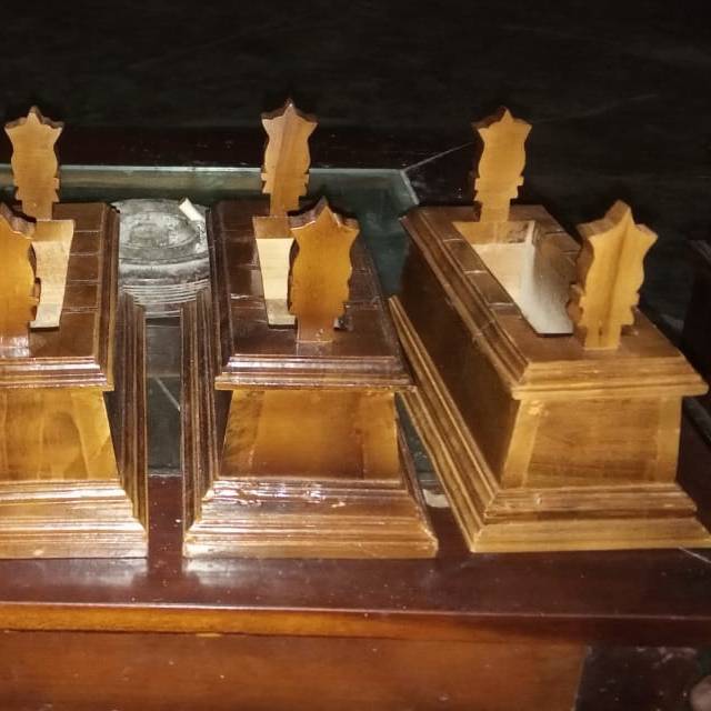 Asbak antik kayu jati miniatur replika nisan/kuburan
