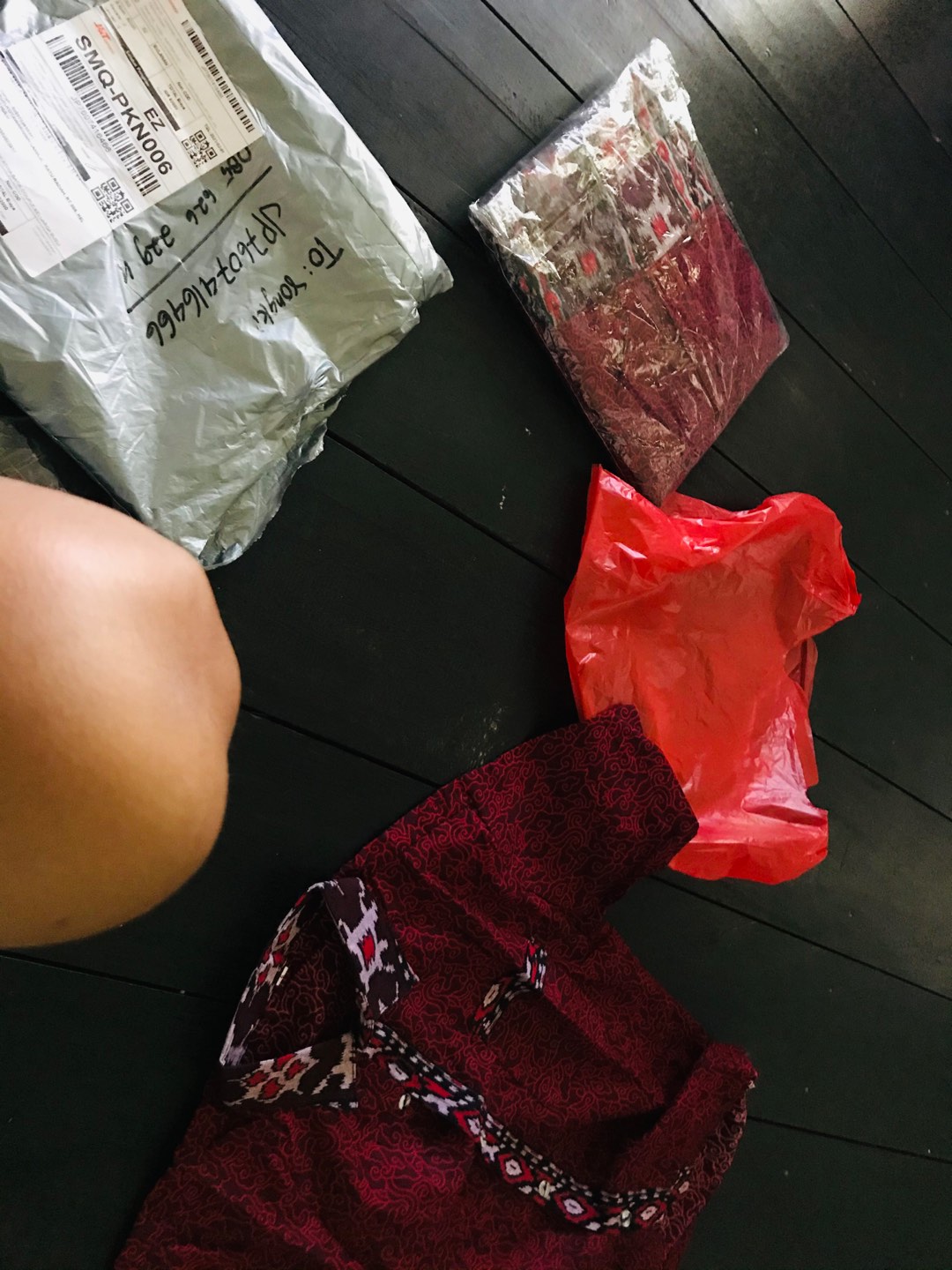 Batik Couple Keluarga Modern  Motif Mego Mendung Merah Maroon Busui Jumbo Termurah -batik Pekalongan