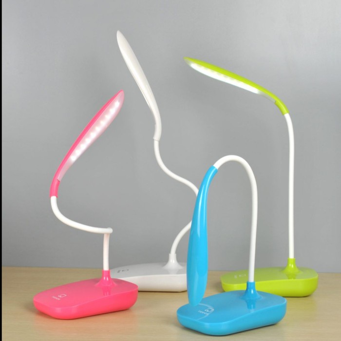 

Lampu Belajar / Lampu Meja LED 3 Mode Sentuh Eyelash Extension Baca - Putih
