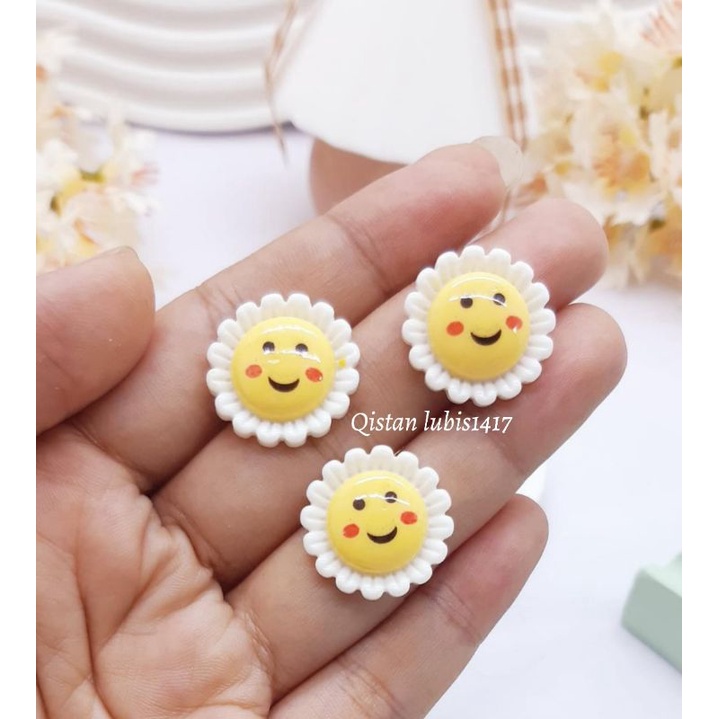 Clay white flower smile