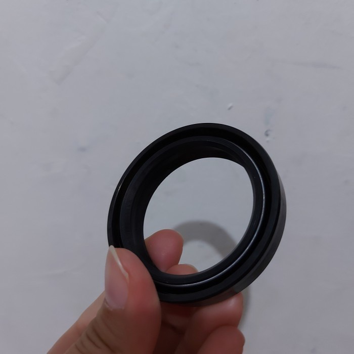OIL SEAL DC4 35 48 11 NBR TAIWAN . DC4 35 X 48 X 11