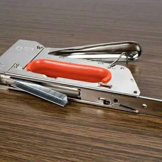 

Gun Tacker/Staples Tembak GT-701 Stapler Hekter
