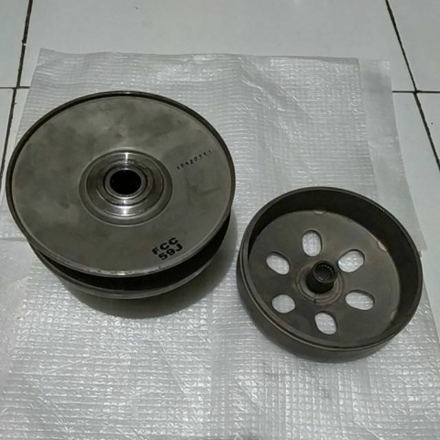 Pully Assy set driven kampas ganda mangkok Vario 125 150 new 2018 Original