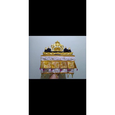 PELANGKIRAN CEMPAKA DENGAN WASTRA BELUDRU