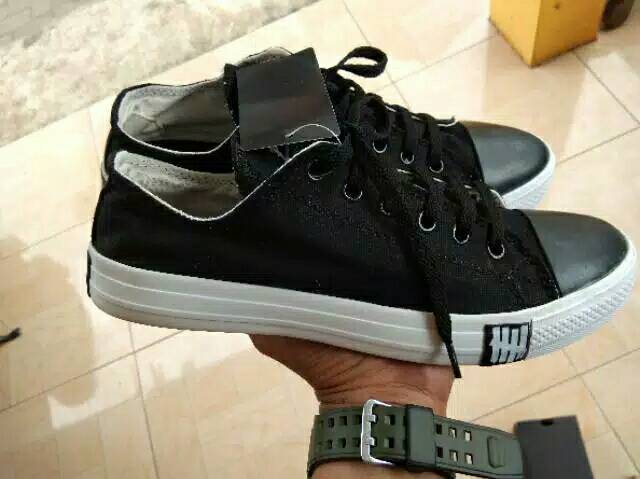 Sepatu Converse Flash Kanvas Ori Murah Meriah