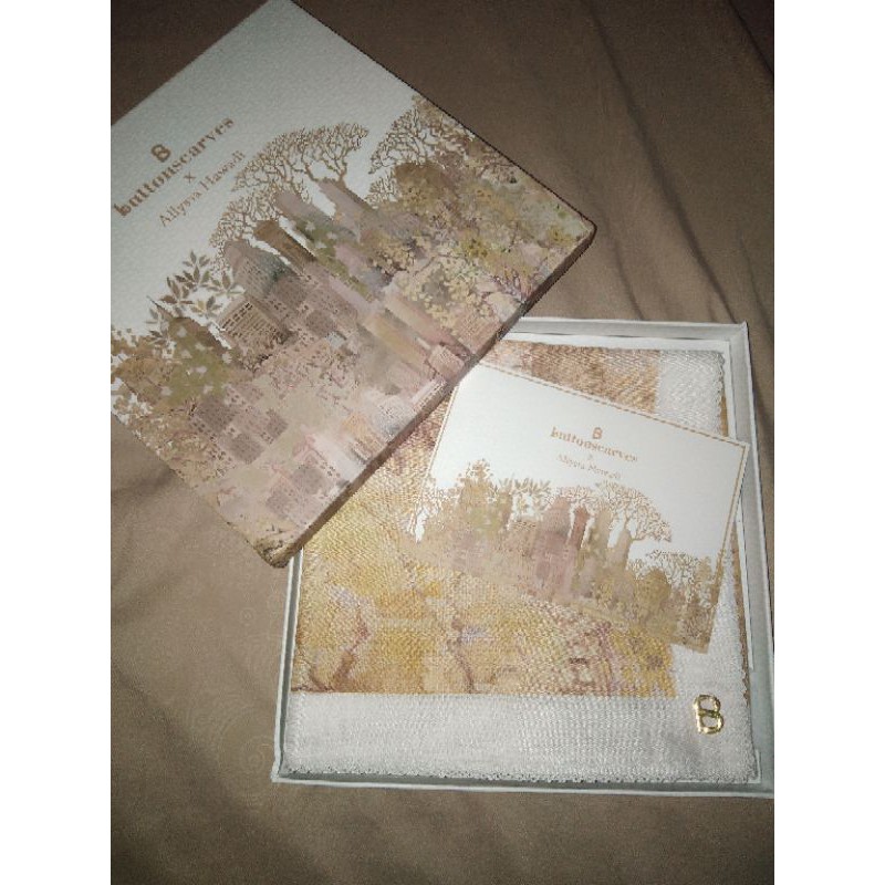 BUTTONSCARVES NEW YORK REBORN COLLECTOR