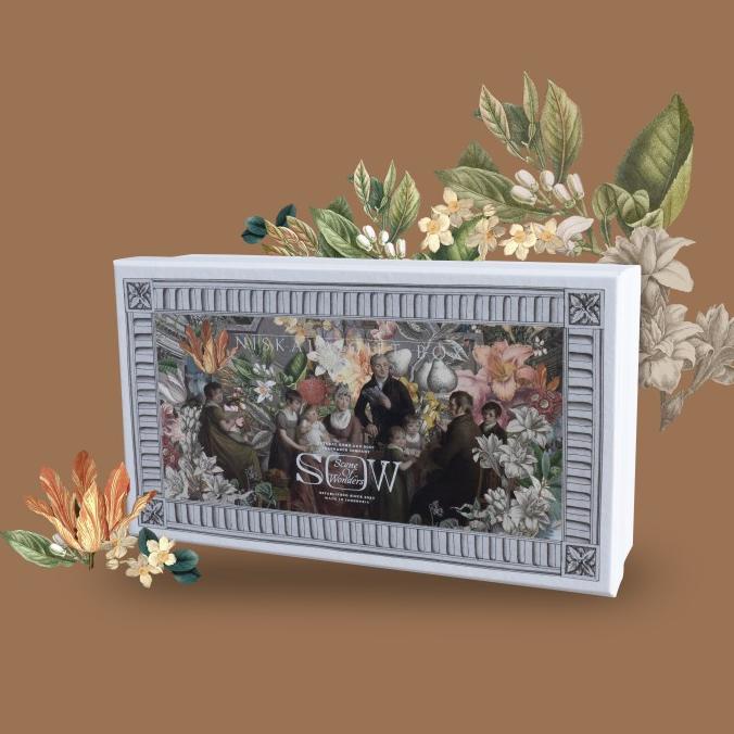 

HOLIDAY HAMPERS NISKALA GIFT BOX FVV54DC41