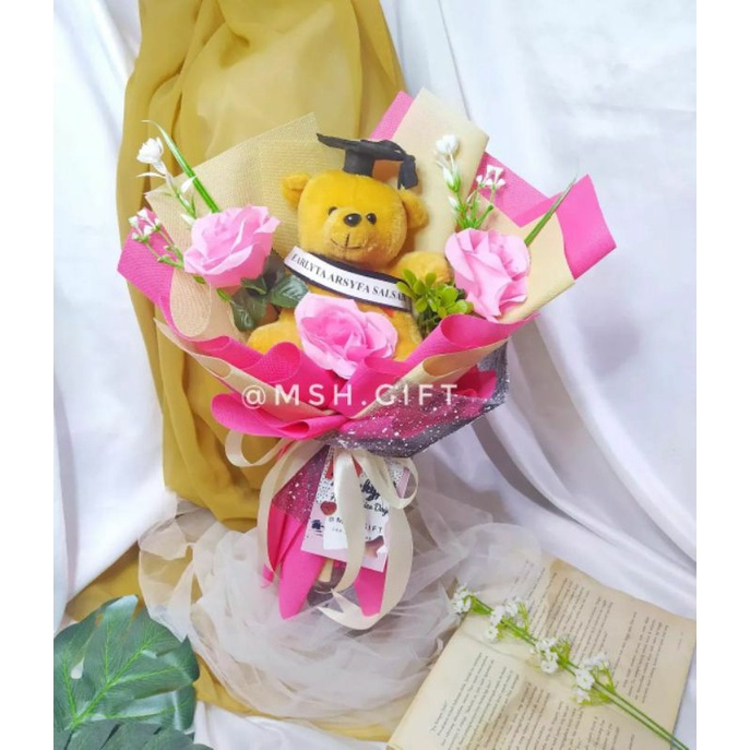 BUCKET WISUDA | BUCKET BONEKA WISUDA | BUCKET BERUANG | BUCKET BUNGA WISUDA | GRADUATION GIFT