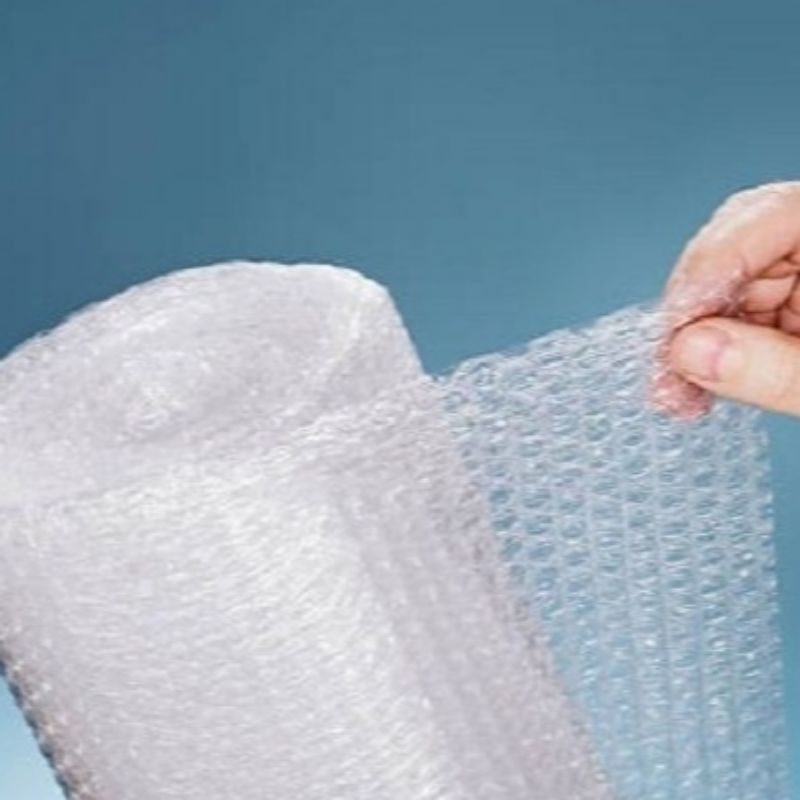 

Bubble Wrap Agar Paket Lebih Aman / Packing Tambahan