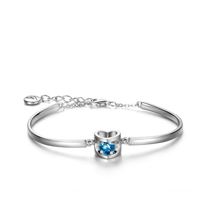 Gelang Bentuk Hati Bahan Stainless Steel Warna Silver Gaya Korea Untuk Wanita