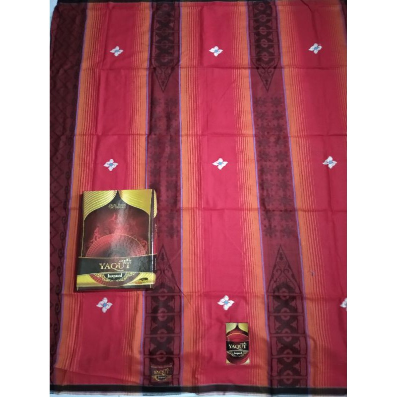 Sarung Atlas Jaquard afkir merk Yaqut jaquard merah