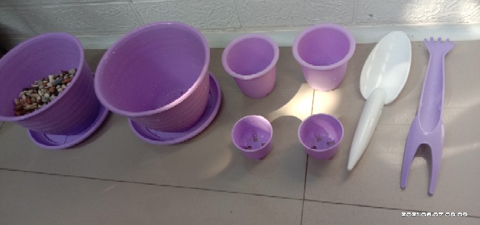 Pot Bunga Tanaman Mdn Warna Warni 18cm Model Tawon - Mdn