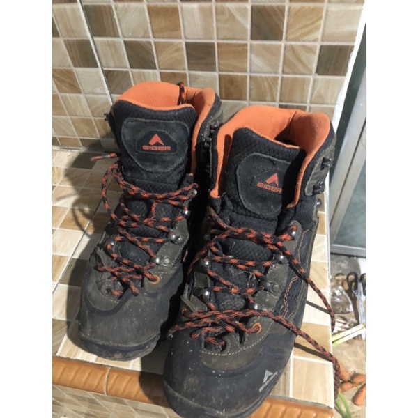 SEPATU EIGER SECOND