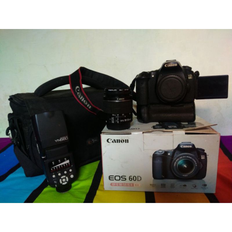 body kamera 60D, batre grip, lensa kit 18-55mm, flash yongnuo YN560, tas kamera (bekas)