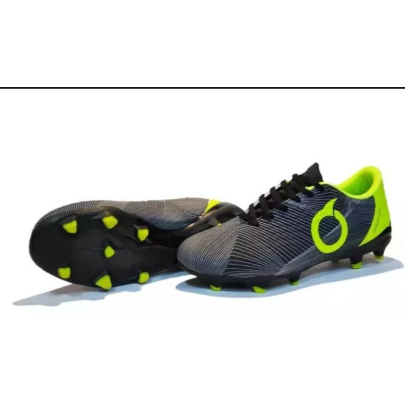 sepatu bola anak murah /sepatu sepak bola ortus
