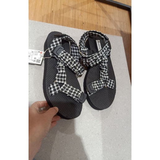 Stradivarius sandal tali sale