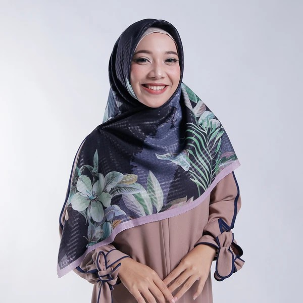 Zoya Hijab Kerudung Segi Empat Rumiza Scarf