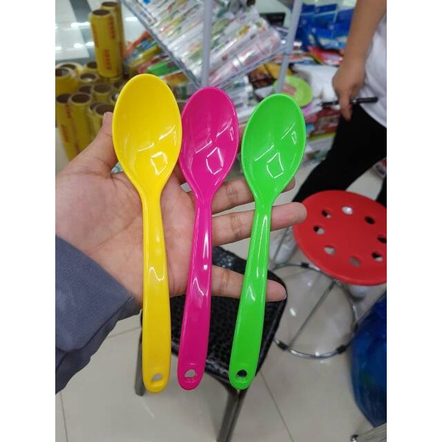 1 pack 100 pcs Souvenir Pernikahan Sendok Warna Souvenir Pernikahan Murah Unik Souvenir Ulang Tahun 
