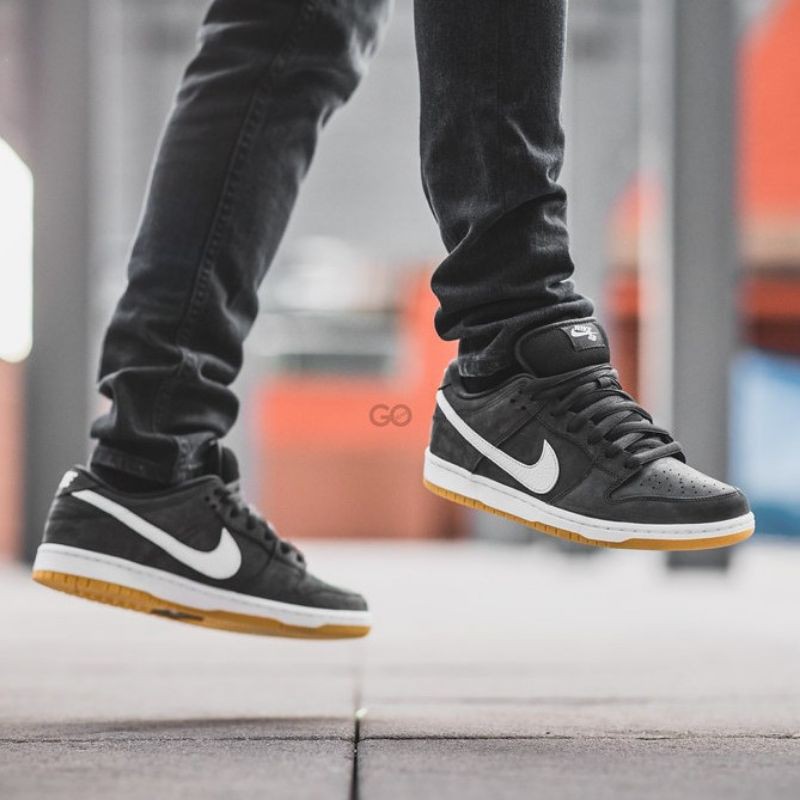 SEPATU NIKE AIR SB DUNK LOW PRO ISO