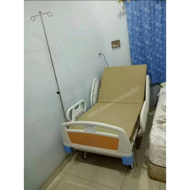 Bed Pasien electric 3 Crank  Sella  Ranjang Pasien 3 Crank Electric