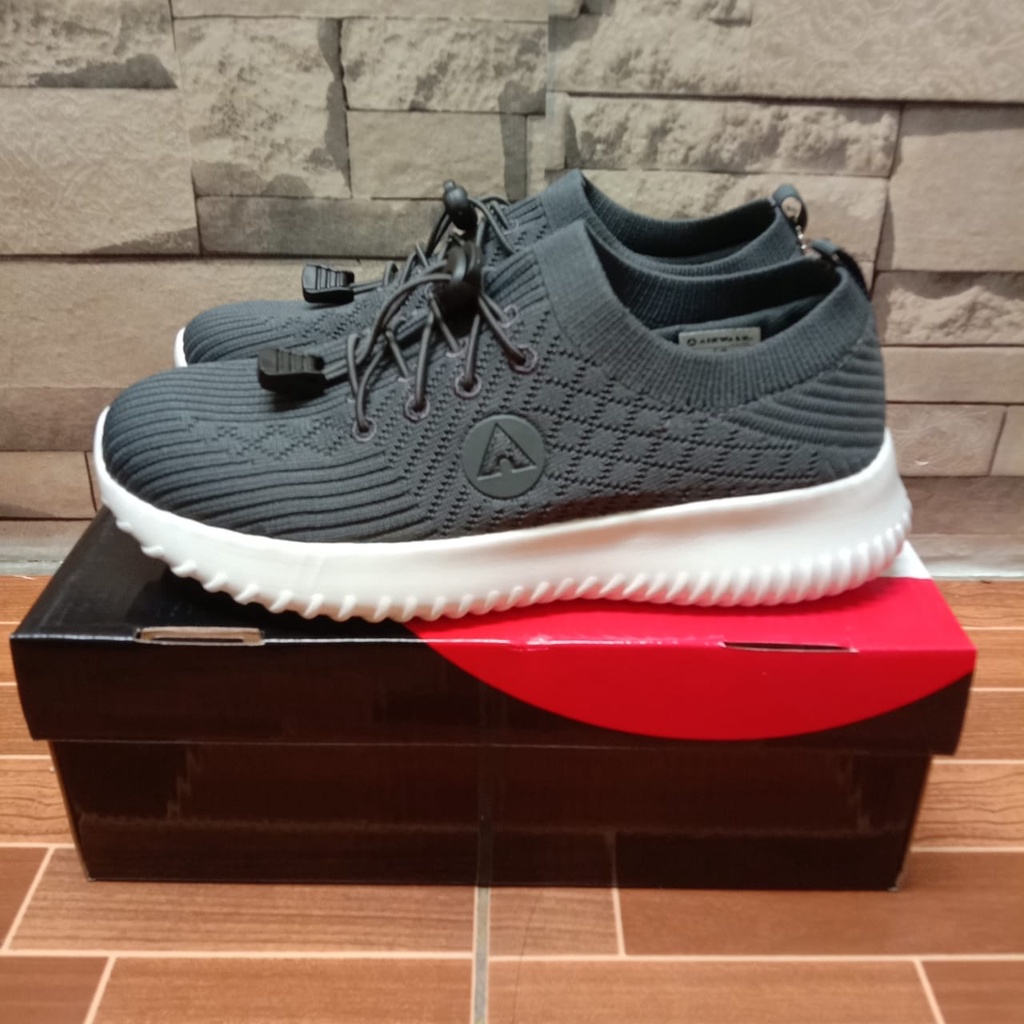 SEPATU SEKOLAH ANAK TIBERIO JR BLACK HITAM BLACK MURAH ORIGINAL RINGAN TALI KIDS KECIL UNYU