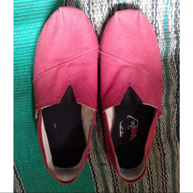 Wakai sepatu wanita (preloved)