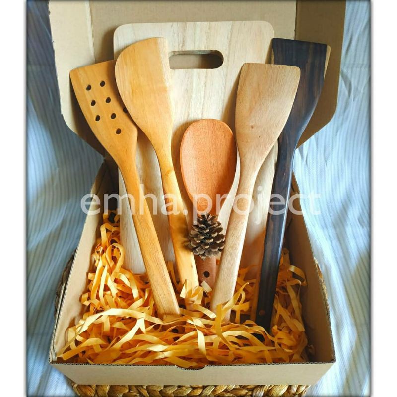

hampers idul fitri atau wedding gift peralatan dapur (ARJUNE) by emha project