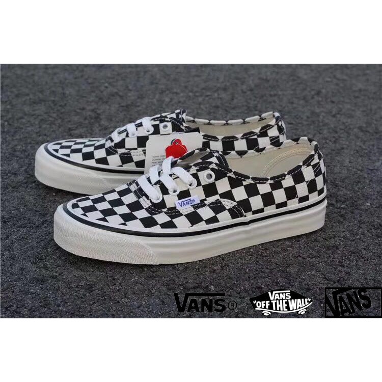 vans chess board shoes