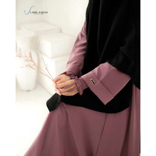 Abaya Amra by Ummu Sarah
