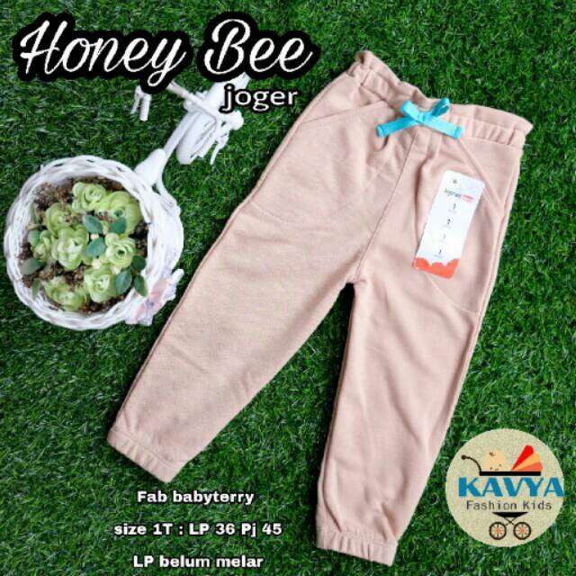 

Honey Bee Joger by Kavya