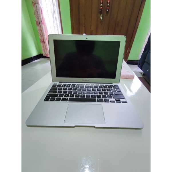 MacBook Air Rusak