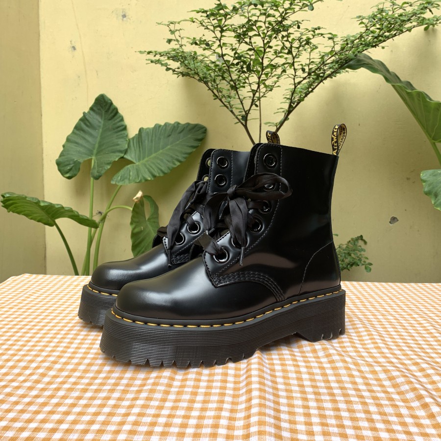 Dr. Martens Molly Retro Black Buttero Leather Original BNIB