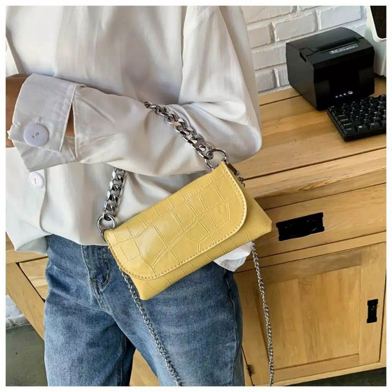 Tas rantai wanita import