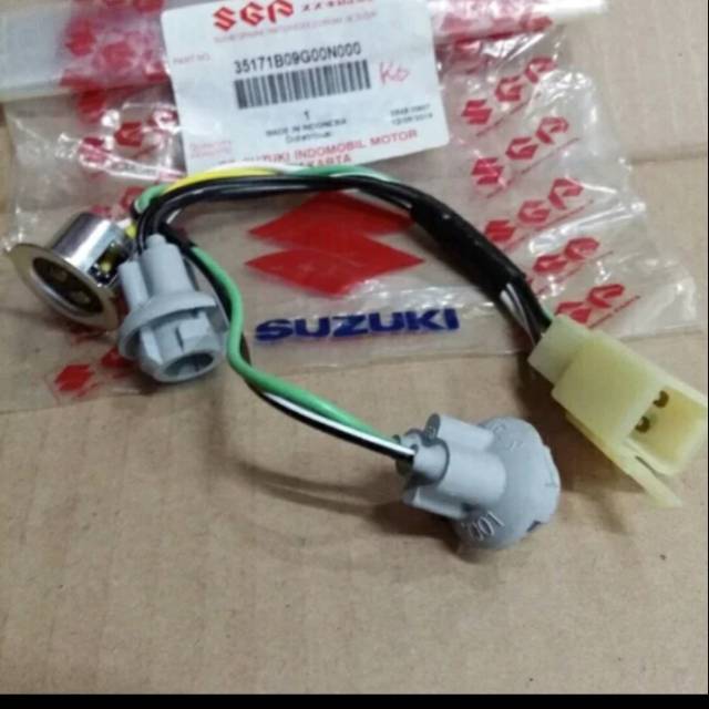 Fiting lampu depan tnhunder oriainil suzuki