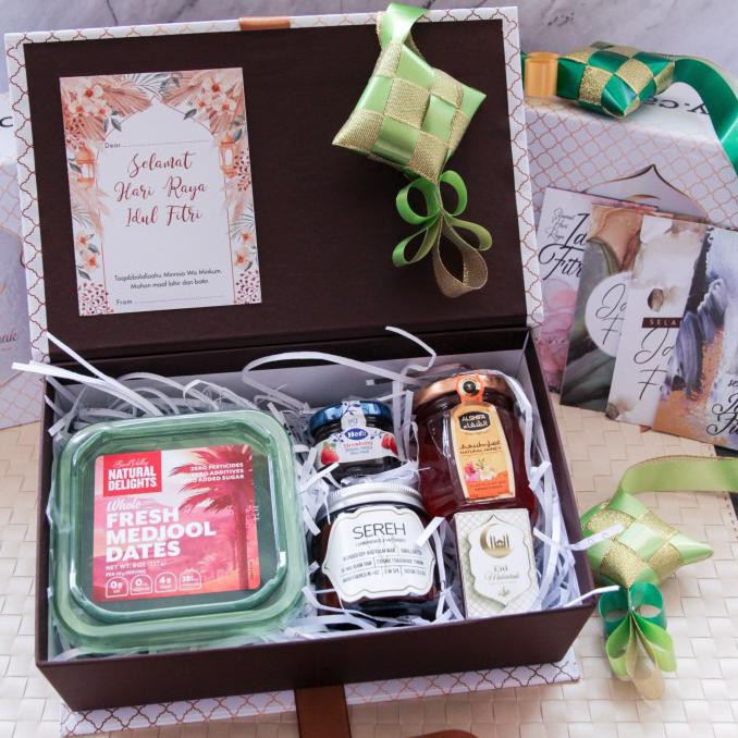 

Hampers Hard Box Lebaran 2021 - Hampers Ramadan Lilin Selai Madu Kurma Kayimarket1696