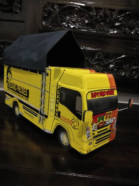 Cara Membuat  Miniatur Truk  Oleng  Dari Kardus