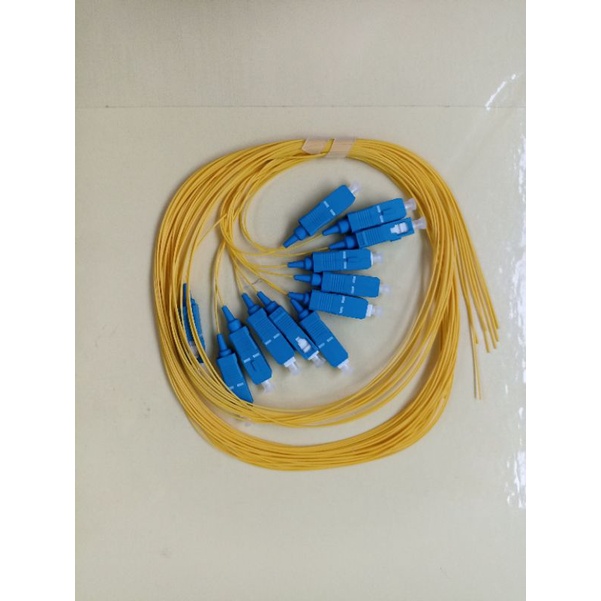 Pigtail sc upc 0,9 mm panjang 1,5 meter (Harga Perpcs)