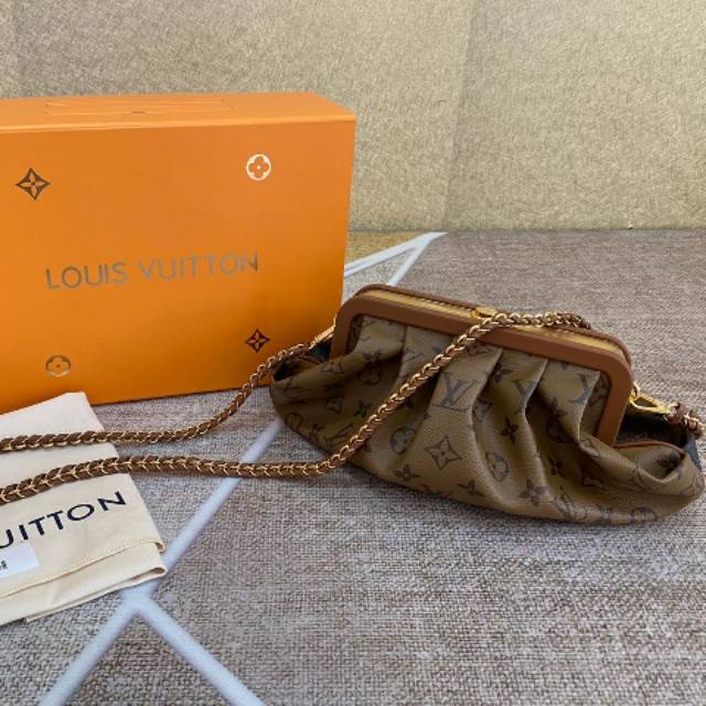 HandBag LV Boursicot EW Monogram