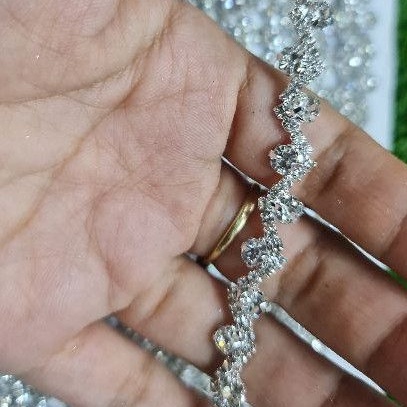 RENDA BERLIAN dari SWAROVSKI SUPER (CK.silver)per10cm