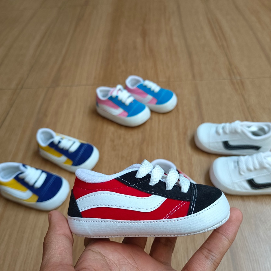 Sepatu Bayi Prewalker Laki Laki Permpuan 0 - 12 Bulan Murah  / Sepatu Anak Baby VNS COMBINASI Terbaru