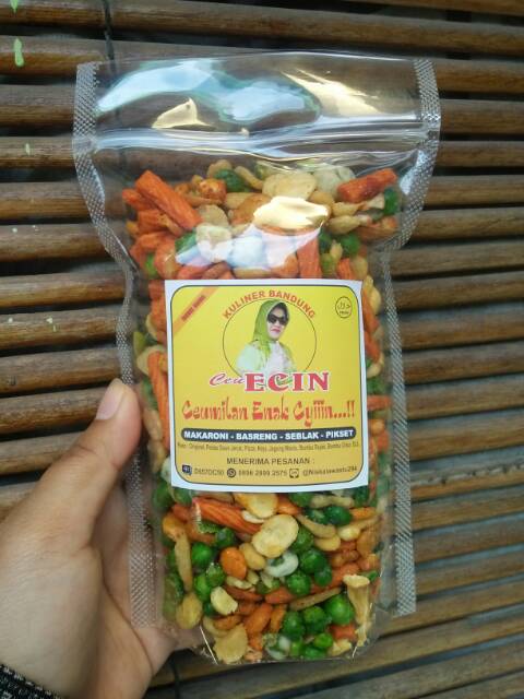 Kacang mix plus pang-pang