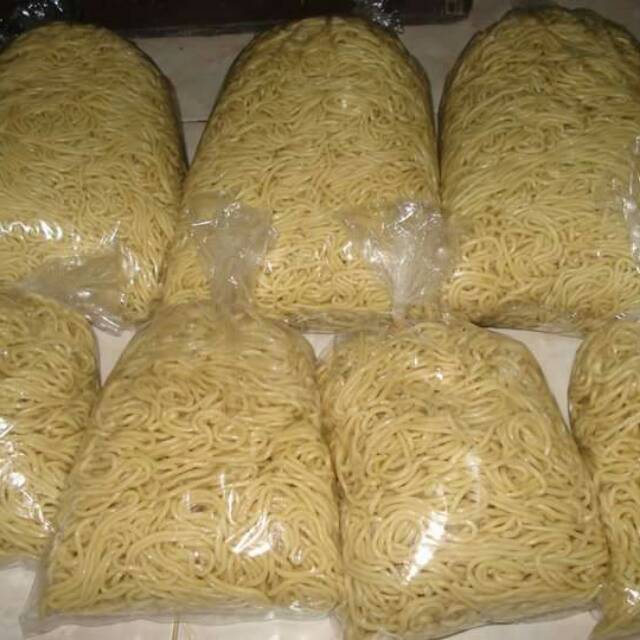 

Mie kuning MIE BASAH MATANG