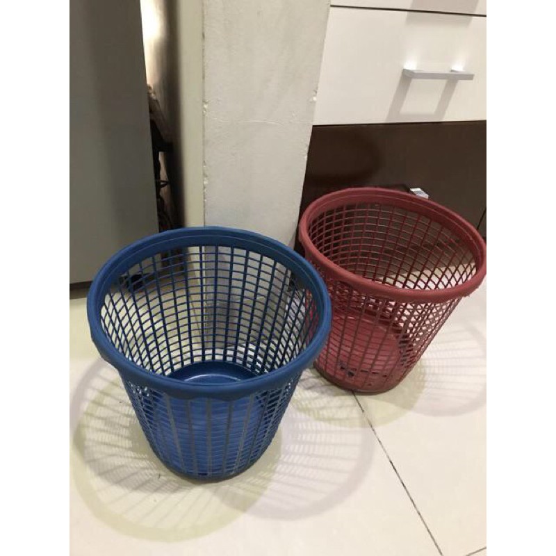 tempat sampah / keranjang sampah