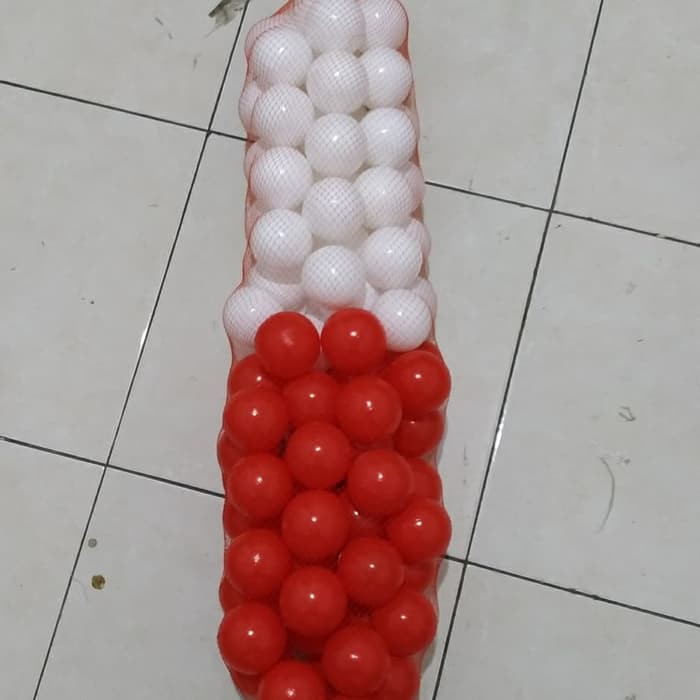 BOLA MANDI WARNA MERAH PUTIH  ISI 100 PCS