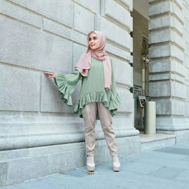 Ruffle blouse by vanilla hijab