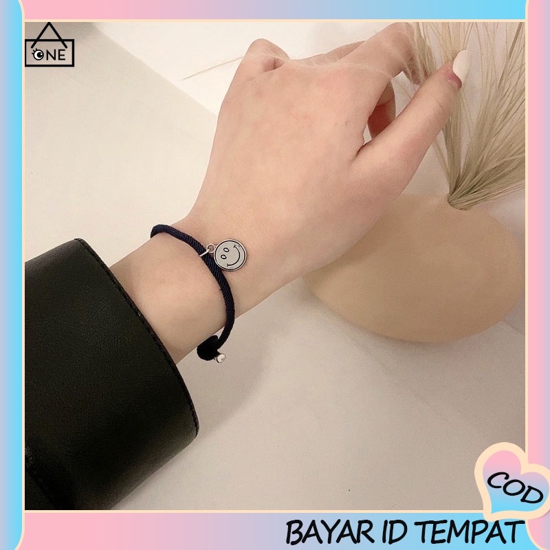 【A.one❤️COD】2 Pcs Gelang Magnet Couple Smiley Gelang Pasangan Tali Jalinan Persahabatan Cinta  Magnetik Sederhana Baru Uniseks