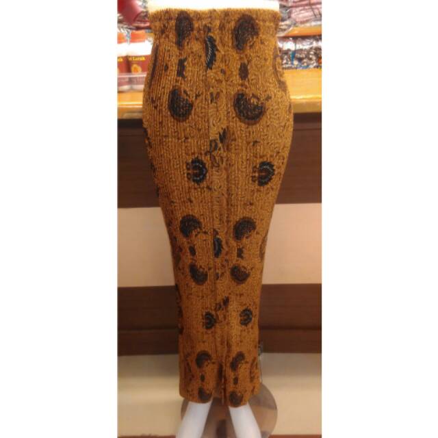 Rok Plisket Wahyu Tumurun