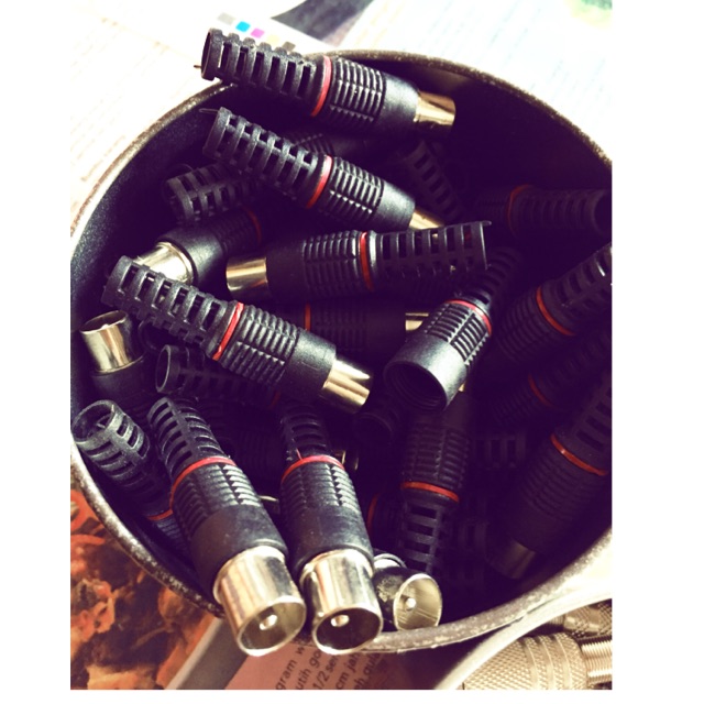 JEK ANTENA TV PLASTIK PVC HITAM