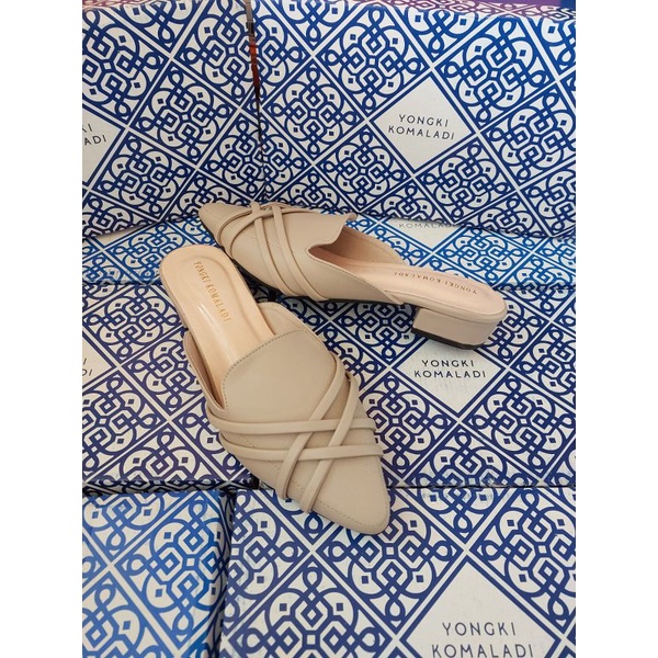 sepatu Yongki Komaladi mules slip on wanita terbaru