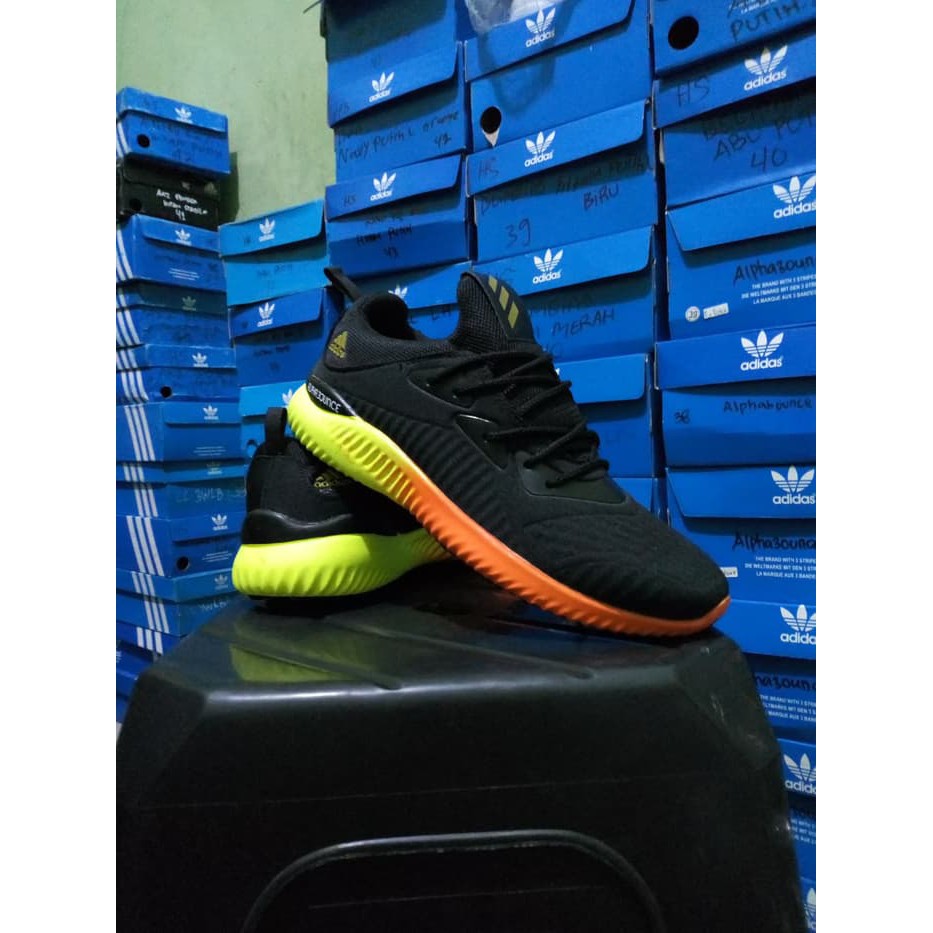 SEPATU WANITA ADIDAS ALPHABOUNCE RUNNING JOGGING FITNES SNEAKERS SPORT - Man Variant- 39